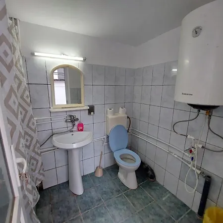 2 Centru Aproape De Plaja Costinesti